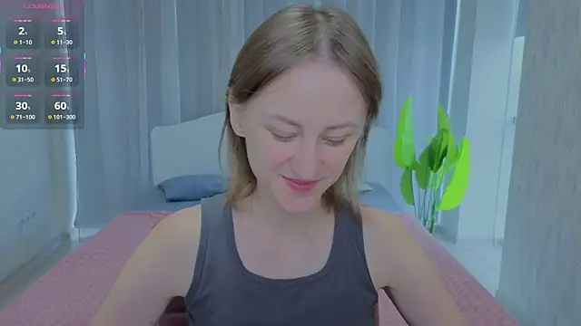 LuluChiiii online show from 09/25/25, 09:46