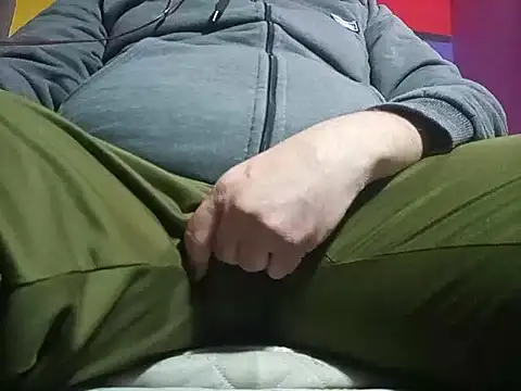 BabyBearMilk online show from 10/29/25, 05:53