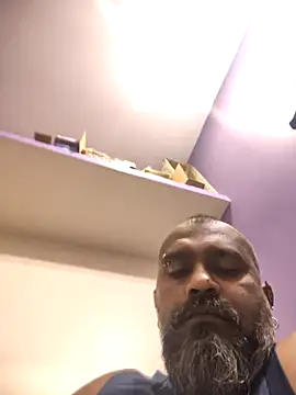 Snapshot of thelastsaintt chatting on 11/11/25, 02:17 thelastsaintt online show from 11/11/25, 02:17