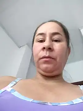 Snapshot of Nala1986 chatting on 09/27/25, 02:22 Nala1986 online show from 09/27/25, 02:22