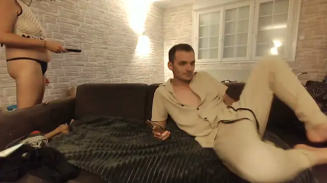 CoupleX85 online show from 09/27/25, 07:41