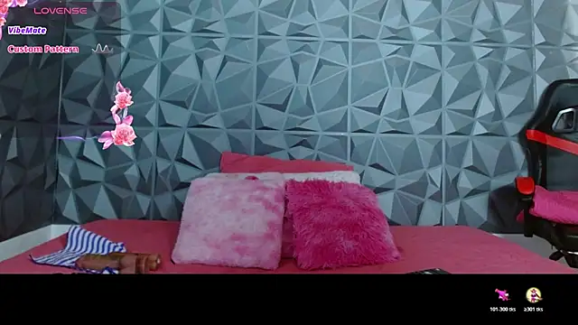 suzanhot 30 online show from 03/27/26, 08:41