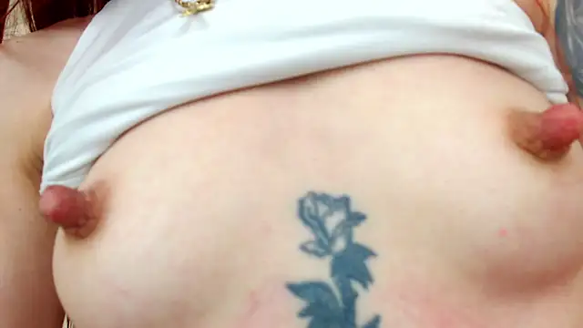 Julia Jae online show from 10/08/25, 06:11