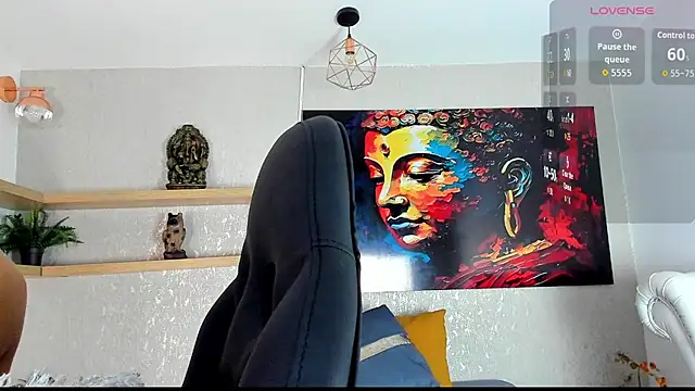 aitana baker  online show from 04/01/26, 02:56