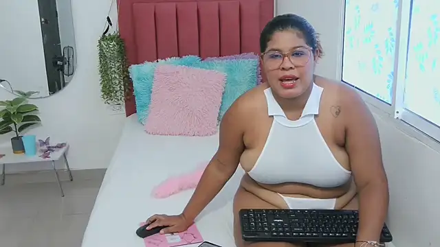 Snapshot of Daniiela_lan chatting on 11/07/25, 05:57 Daniiela lan online show from 11/07/25, 05:57