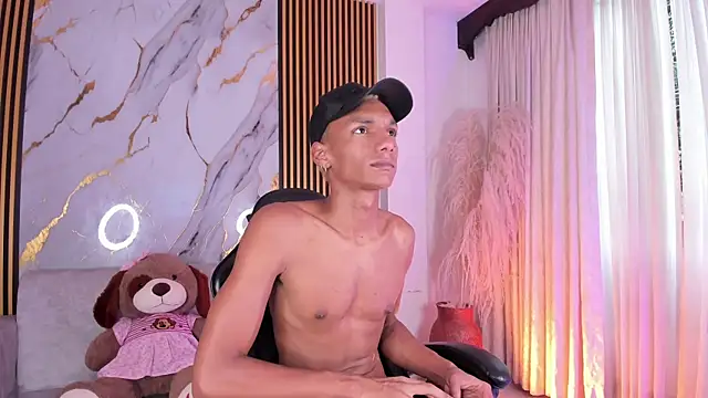 JulienSaint online show from 10/30/25, 01:01