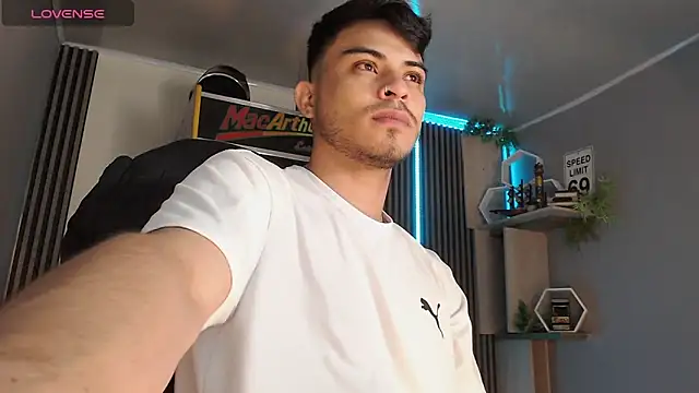 Bastian MCcormick online show from 10/08/25, 12:03