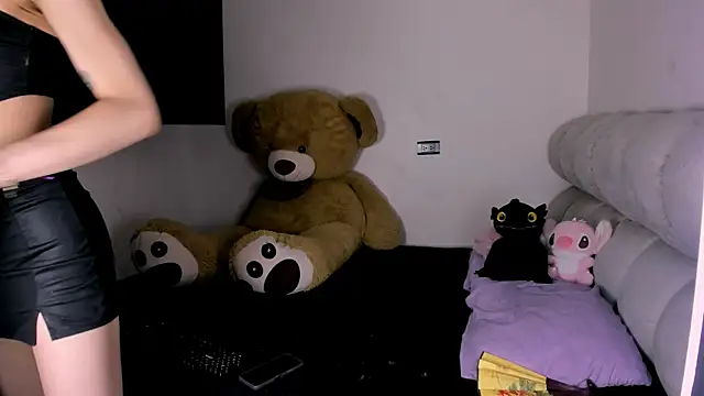 fhalon foxxxys  online show from 07/01/26, 10:09