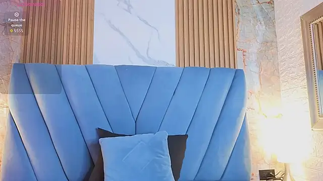 nathalia koch  online show from 04/15/26, 07:58