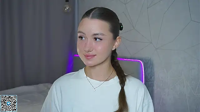 Snapshot of vvillywonka chatting on 09/24/25, 01:42 vvillywonka online show from 09/24/25, 01:42