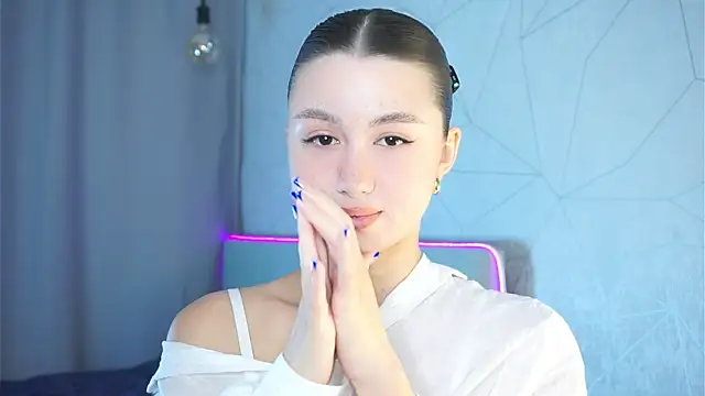 Snapshot of vvillywonka chatting on 10/13/25, 01:38 vvillywonka online show from 10/13/25, 01:38