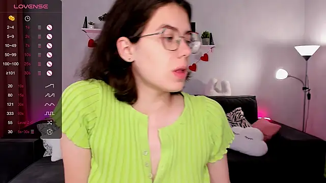 BellaCaress online show from 09/11/25, 02:22