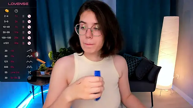 BellaCaress online show from 09/16/25, 02:45