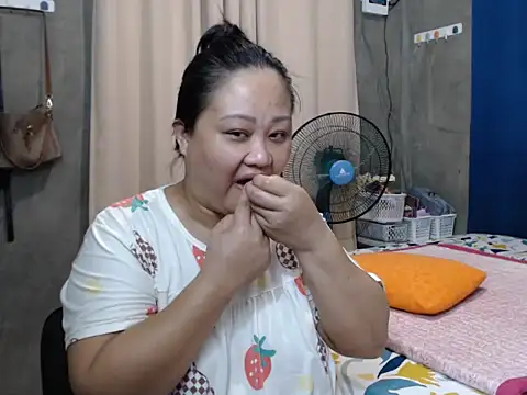 jengrey online show from 10/20/25, 12:11