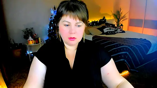 CrystaalStaar online show from 12/13/25, 07:53