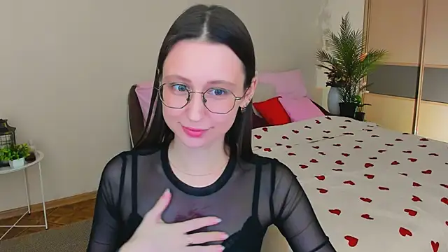 YourLovellyStory online show from 06/26/26, 01:15