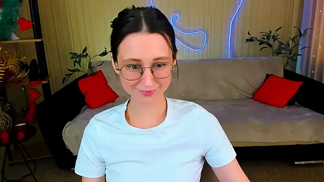 YourLovellyStory online show from 07/04/26, 12:22