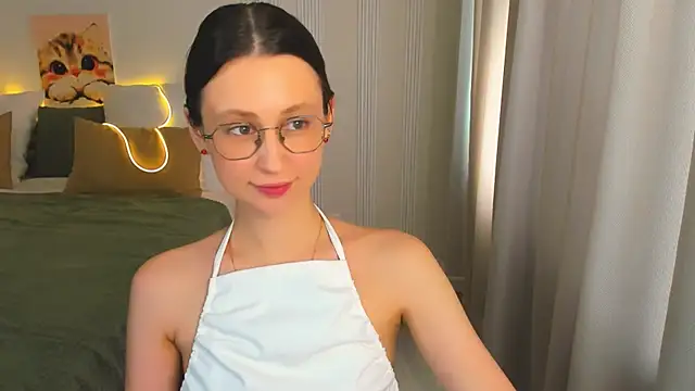 YourLovellyStory online show from 07/08/26, 12:20