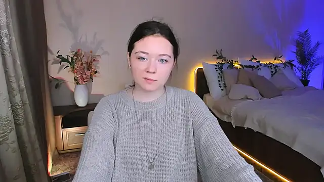 Snapshot of AlluringLookk chatting on 09/20/25, 04:13 AlluringLookk online show from 09/20/25, 04:13