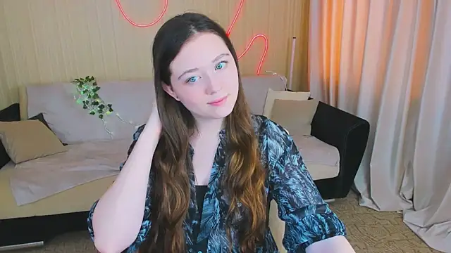 Snapshot of AlluringLookk chatting on 10/08/25, 12:25 AlluringLookk online show from 10/08/25, 12:25