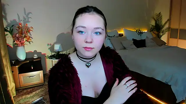 Snapshot of AlluringLookk chatting on 10/20/25, 12:27 AlluringLookk online show from 10/20/25, 12:27