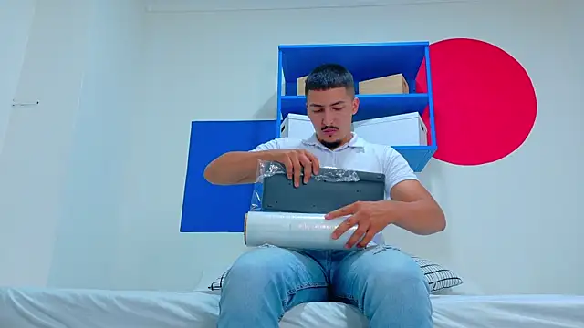 MrFox   online show from 09/19/25, 07:36