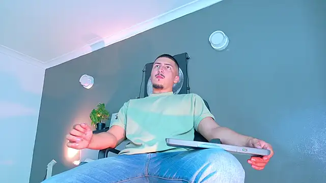 MrFox   online show from 10/06/25, 07:33