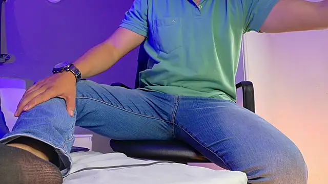 MrFox   online show from 12/02/25, 12:05