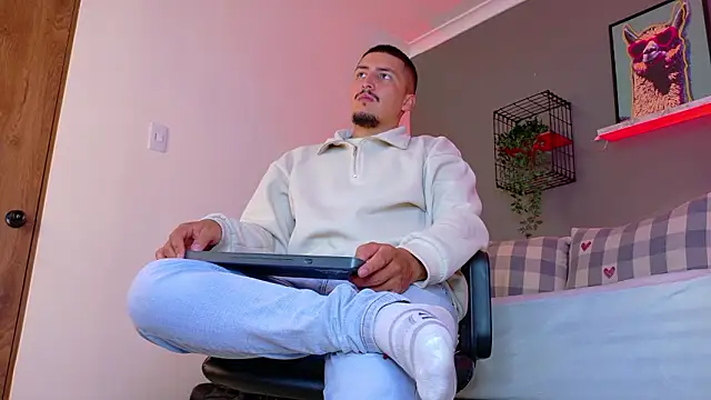 MrFox   online show from 02/20/26, 11:38