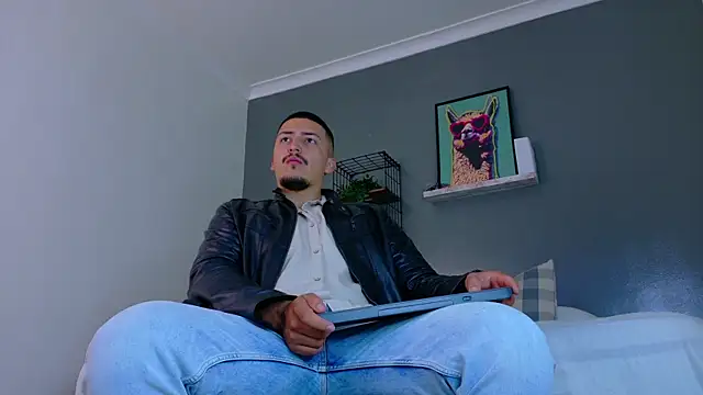 MrFox   online show from 04/01/26, 11:44