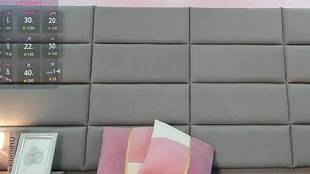 Emilia Bons online show from 03/12/26, 02:01