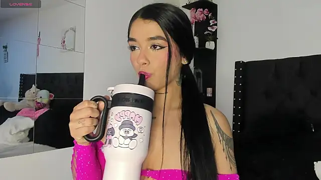 sara ramirez01 online show from 02/28/26, 12:33