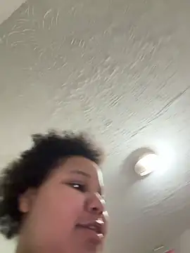 chocolate bella online show from 02/27/26, 02:00