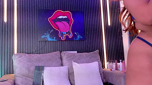 SophiaSummer online show from 10/08/25, 11:52