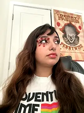 CharmingMaddie online show from 10/10/25, 05:12