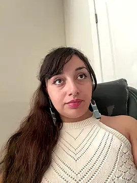 CharmingMaddie online show from 10/31/25, 03:57