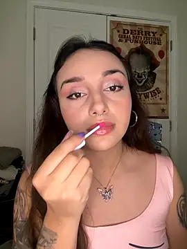 CharmingMaddie online show from 12/03/25, 07:23