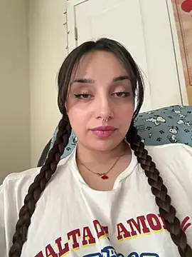 CharmingMaddie online show from 04/07/26, 04:51