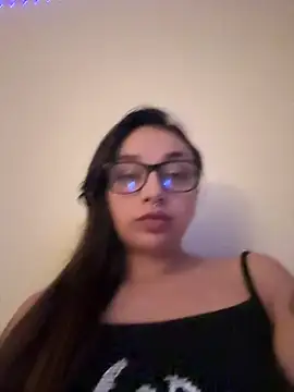 Snapshot of CharmingMaddie chatting on 06/18/26, 02:23 CharmingMaddie online show from 06/18/26, 02:23