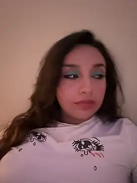 Snapshot of CharmingMaddie chatting on 07/16/26, 04:18 CharmingMaddie online show from 07/16/26, 04:18