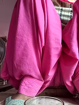 Love-pari077 online show from 11/06/25, 01:28