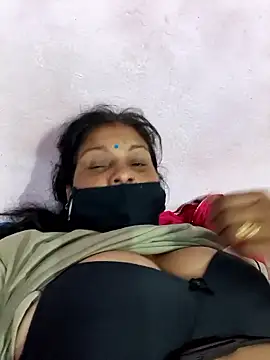 Love-pari077 online show from 02/16/26, 12:29