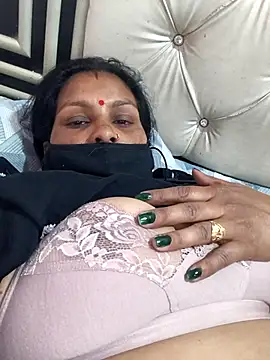 Love-pari077 online show from 03/02/26, 08:43