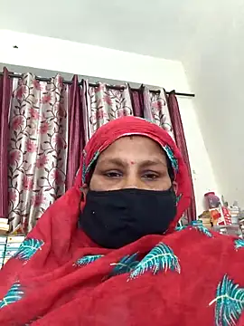 Love-pari077 online show from 04/24/26, 04:37