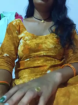 Love-pari077 online show from 06/22/26, 04:09