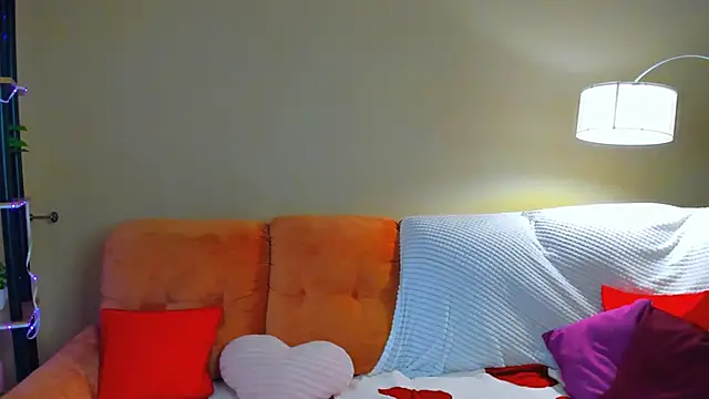 ChristinaConteeree online show from 03/16/26, 05:44