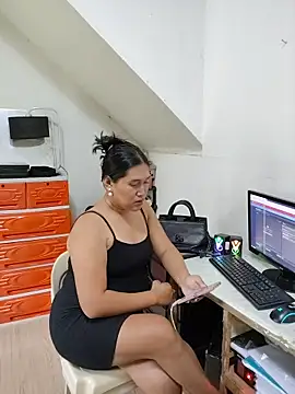 Snapshot of Romantic_Sabrina chatting on 11/16/25, 03:23 Romantic Sabrina online show from 11/16/25, 03:23