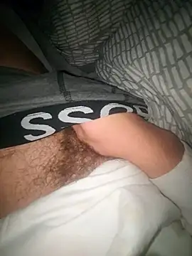 Snapshot of Hornyhrony chatting on 10/10/25, 12:31 Hornyhrony online show from 10/10/25, 12:31