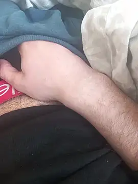 Snapshot of Hornyhrony chatting on 12/20/25, 10:44 Hornyhrony online show from 12/20/25, 10:44