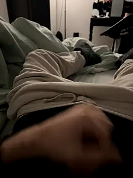 Snapshot of Frankieyyy1 chatting on 01/05/26, 07:06 Frankieyyy1 online show from 01/05/26, 07:06